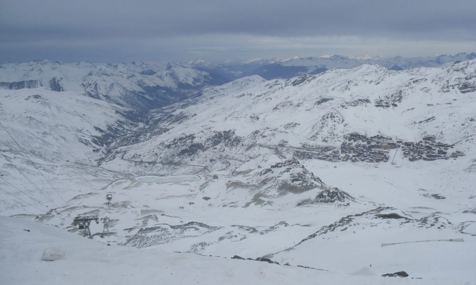 Snowboarding in Val Thorens 2017 and Sam's Injury